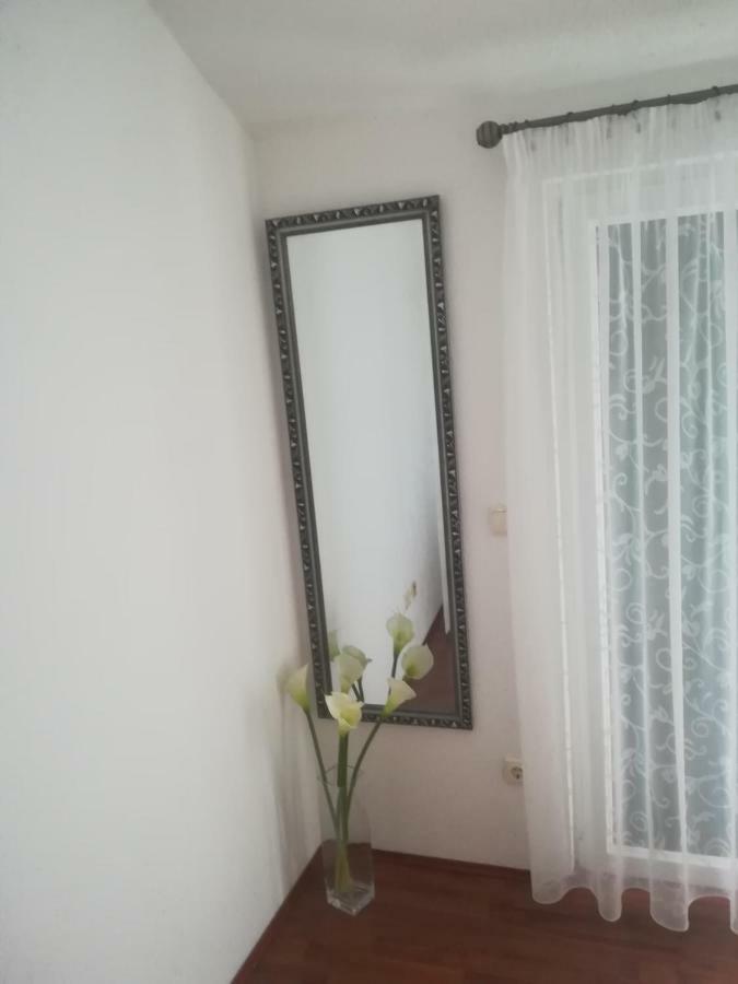 Baska Voda - Apartmani Vesna Buitenkant foto